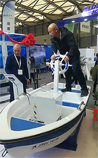 山东大汉体验减摇效果.gif